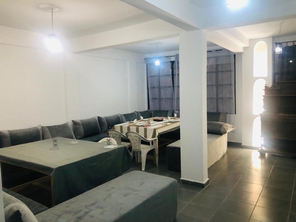 AUBERGE DE LA RIVIÈRE Du DADÈS Boumalne Esterno foto