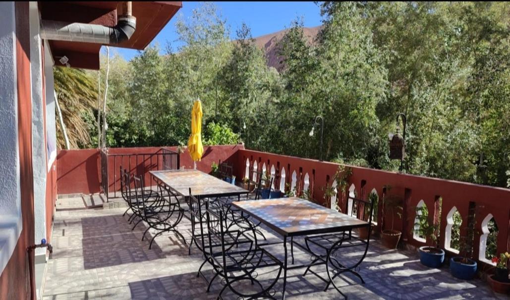 AUBERGE DE LA RIVIÈRE Du DADÈS Boumalne Esterno foto