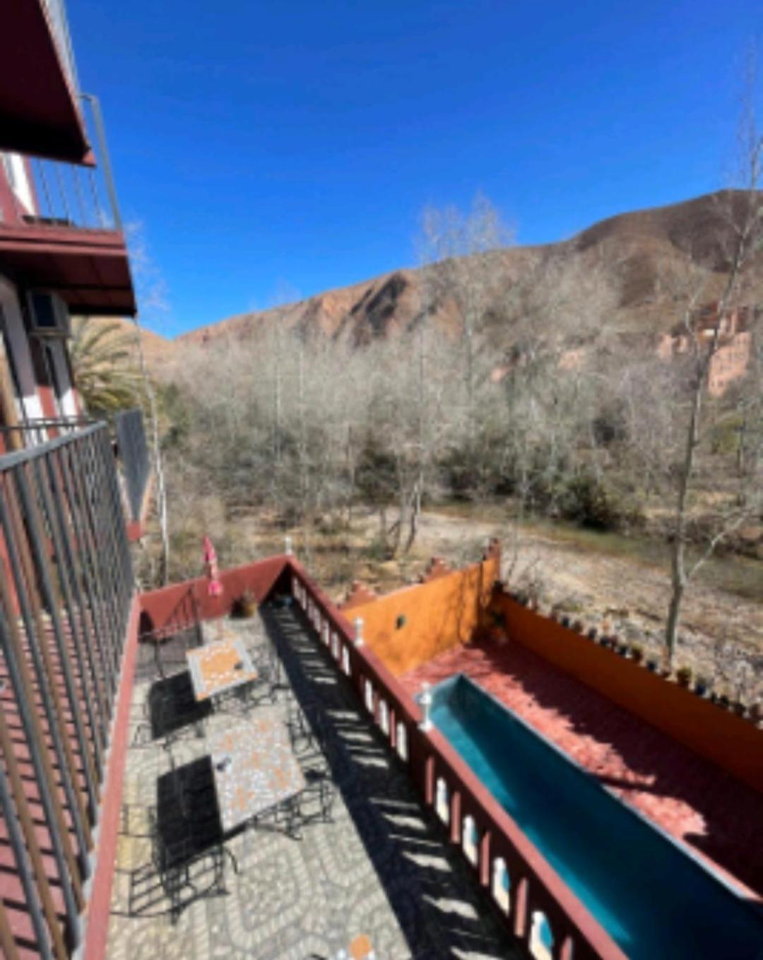 AUBERGE DE LA RIVIÈRE Du DADÈS Boumalne Esterno foto